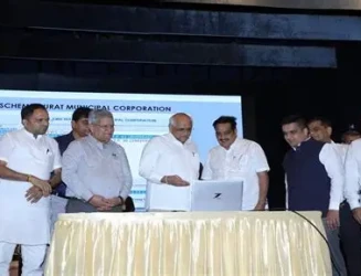 cm-patels-435-cr-vision-for-surat.webp
