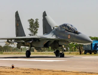 defence-ministry-inks-rs26000-crore-deal-with-hal.webp