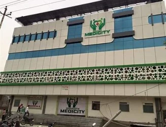 hospital-building-at-medicity-ahmedabad.webp