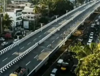 palarivattom-flyover-above-kochi-metro-viaduct.webp