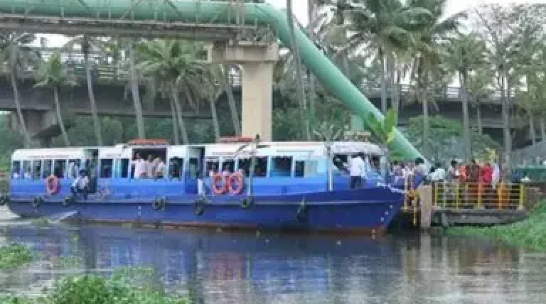 aluva-airport-water-metro.webp