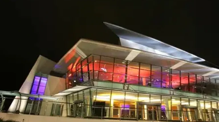 convention-and-exhibition-centre-cec.webp