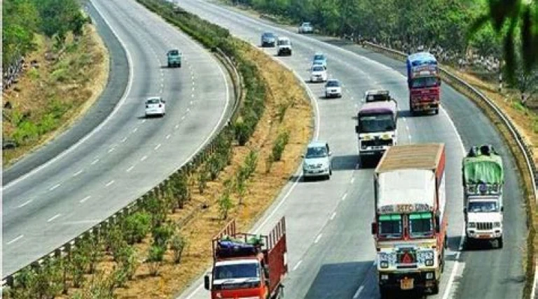 delhi-rohtak-road-into-world-class-highway.webp