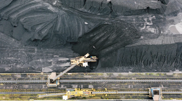 large-reserves-coal-power-plant-many-cranes-unloading-coal-lot-coal-top-view-2-bcc9p-gywmh.webp