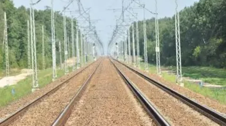 lectric-traction-in-key-railway.webp