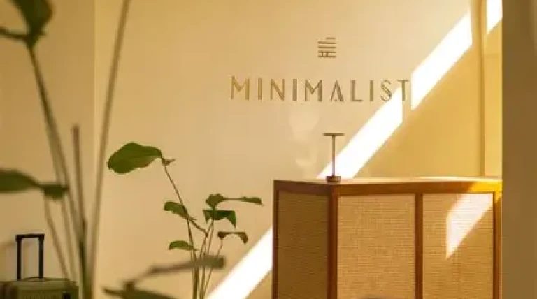 minimalist-hotel.webp