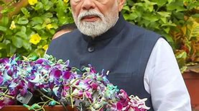 modis-2200-crore-boost-for-varanasi.webp