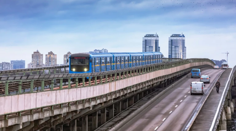 monorail-system-monorail-los-angeles-train-light-rail-transit.webp