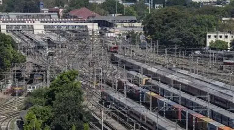 pune-satara-railway-line-doubling.webp