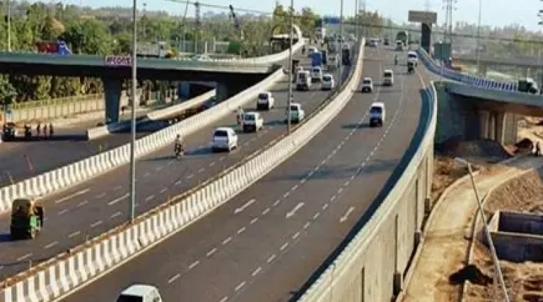 pwd-to-revamp-delhi-flyovers.webp