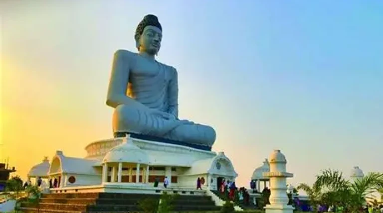 raj-bhavan-in-amaravati.webp