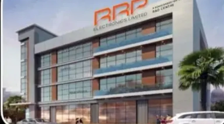 rrp-electronics-semiconductor-fab.webp