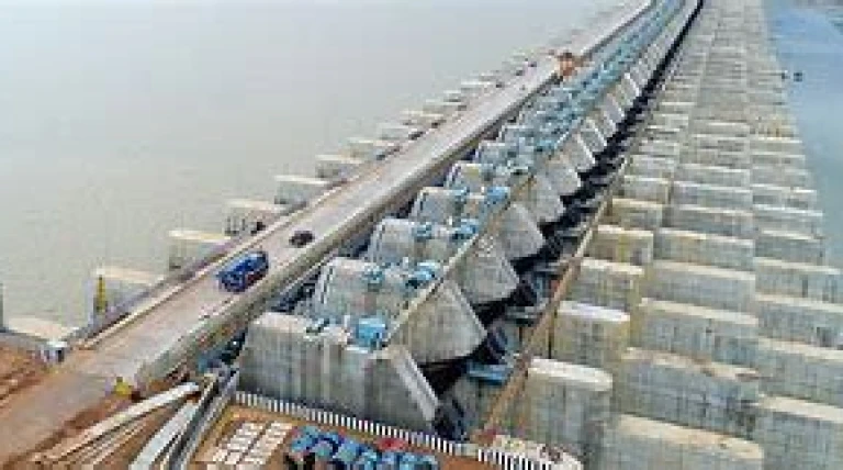 thummidihatti-barrage.webp
